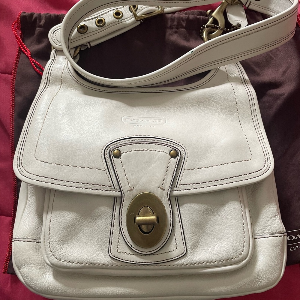 New with tag never been worn Authentic Coach bag